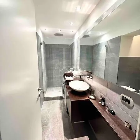 Cosy Penthouse Centro